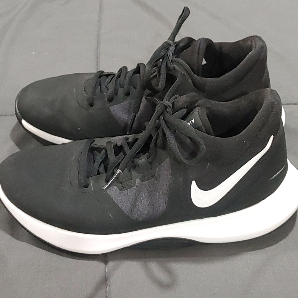 nike basketball shoes